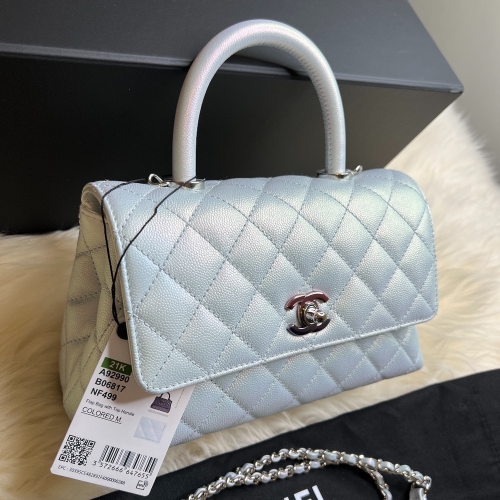 ❌nfs❌ Chanel Iridescent Light Blue Caviar Rainbow Hardware Small Coco Handle - Picture 2 of 11